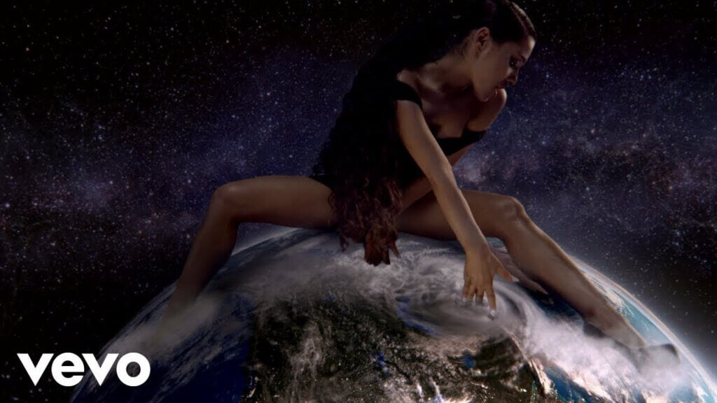 God is a woman/Ariana Grande 歌詞和訳と意味