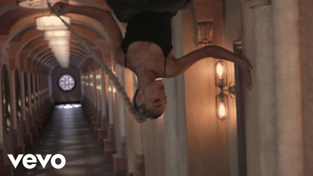 ​​no tears left to cry/Ariana Grande 歌詞和訳と意味