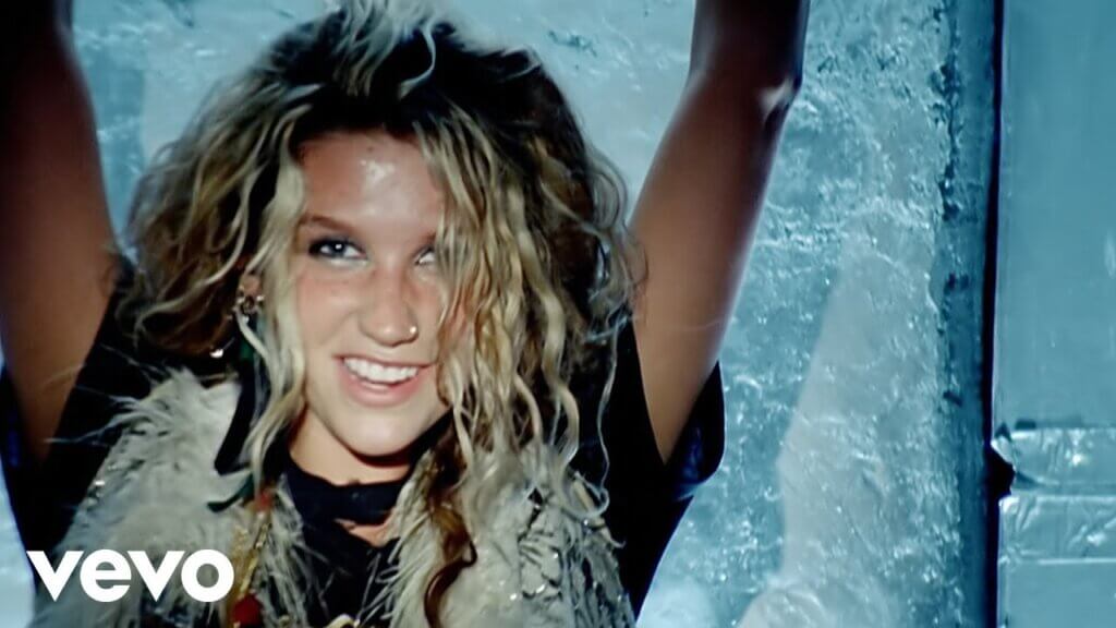 TiK ToK/Kesha 歌詞和訳と意味