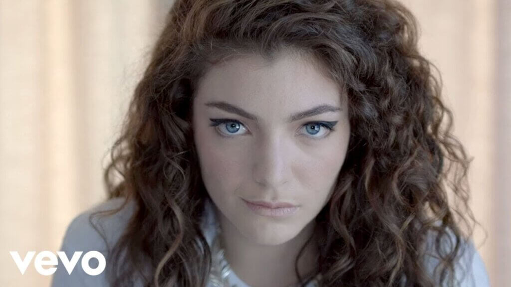 Royals/Lorde 歌詞和訳と意味