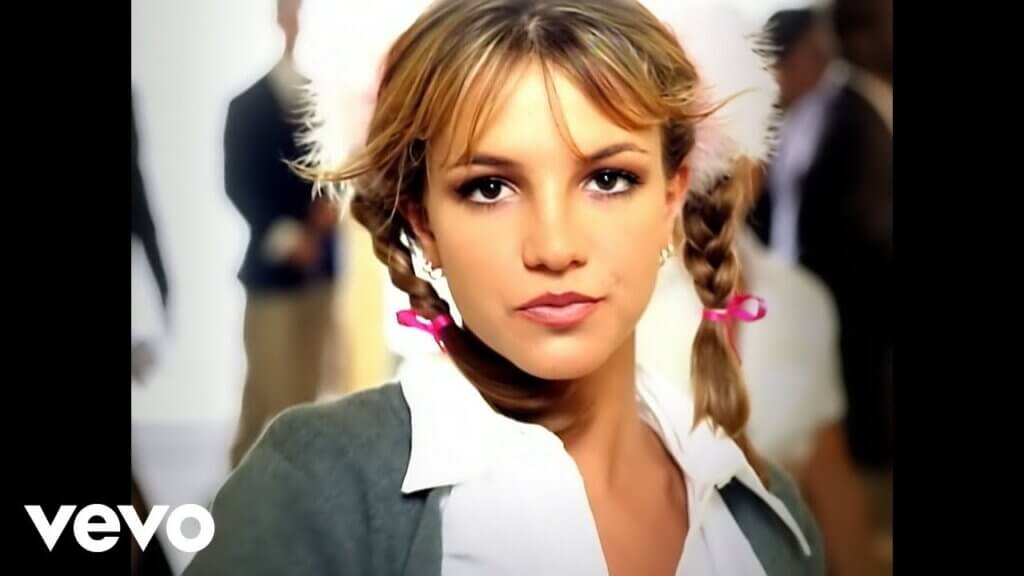 …Baby One More Time/Britney Spears 歌詞和訳と意味