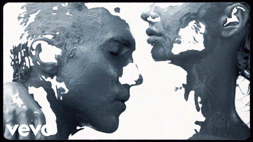 Love Somebody/Maroon 5 歌詞和訳と意味